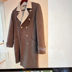 Elegant Gray Double-Breasted Pea Coat